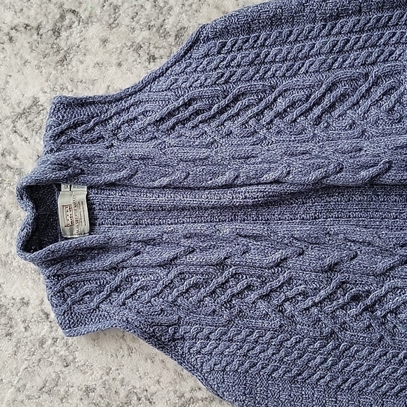 Aran Sweater Market made in Ireland 100% merino wool cable knit vest - Picture 2 of 8